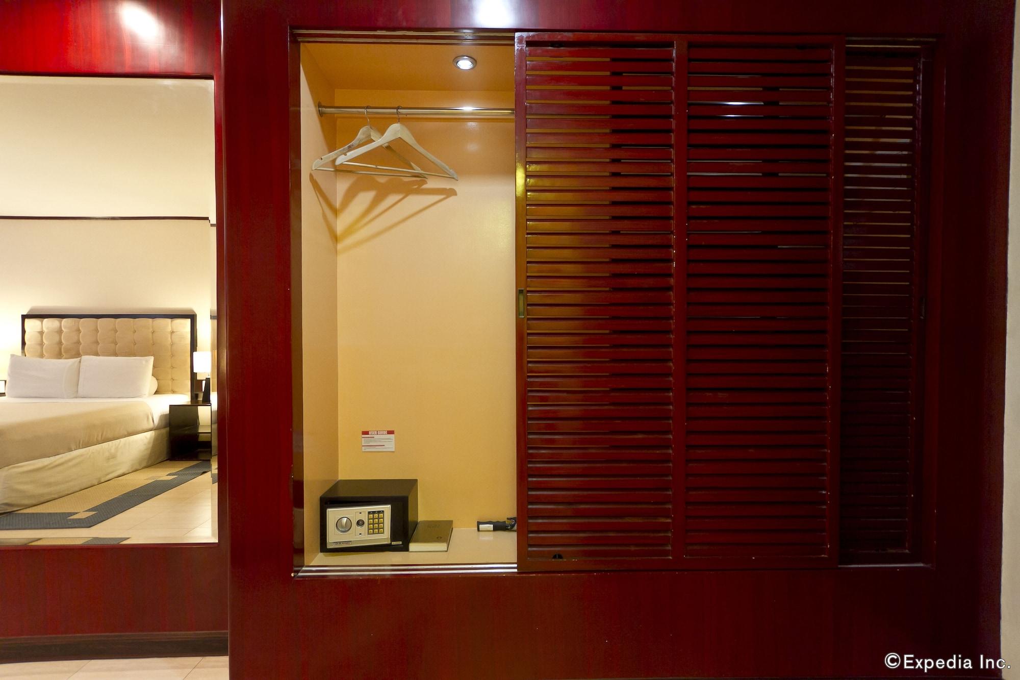 Dulcinea Hotel And Suites Lapu-Lapu City Buitenkant foto