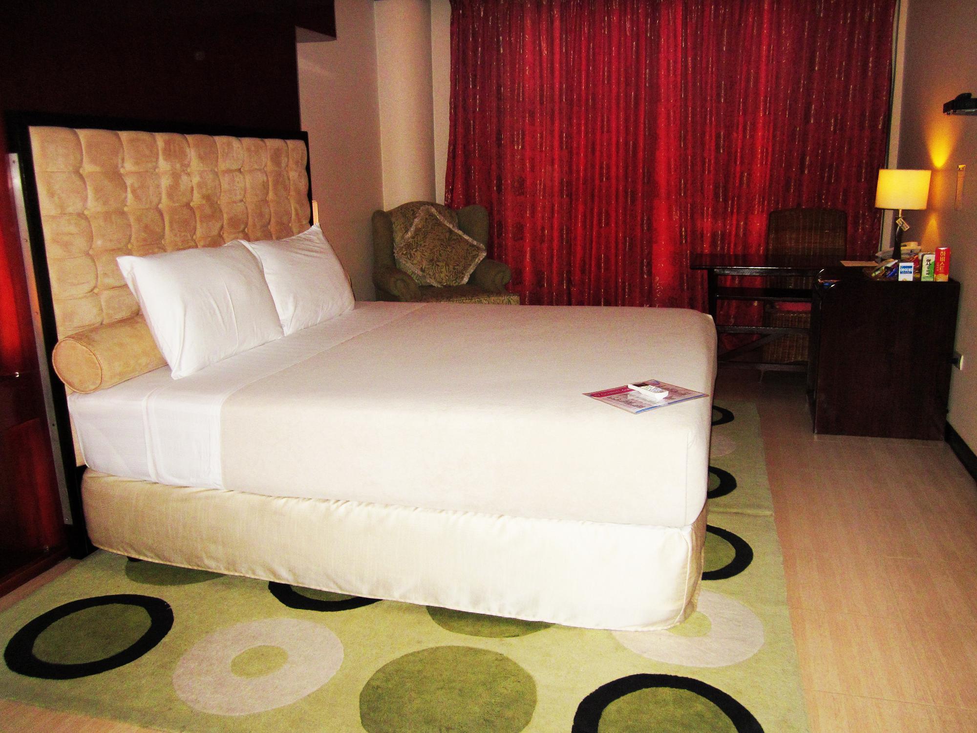 Dulcinea Hotel And Suites Lapu-Lapu City Buitenkant foto